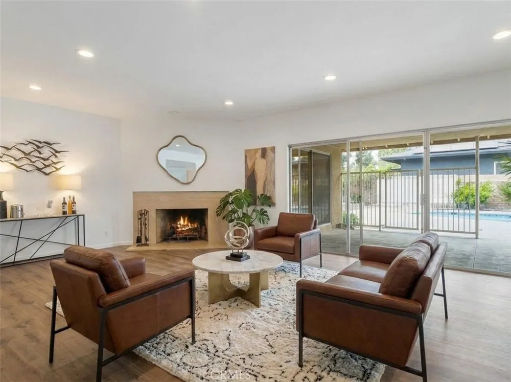 18931 Mayall Street Northridge, CA 91324
