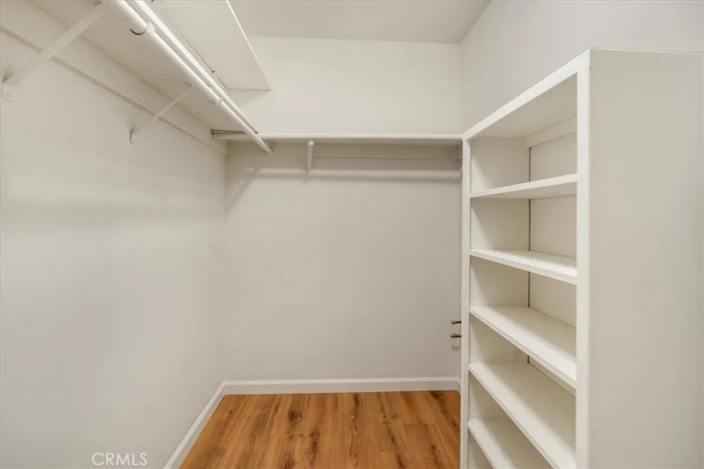 18931 Mayall Street Northridge, CA 91324
