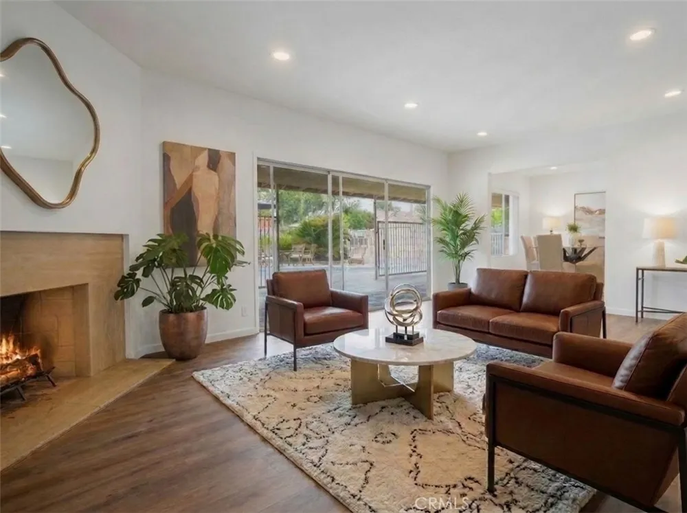 18931 Mayall Street Northridge, CA 91324
