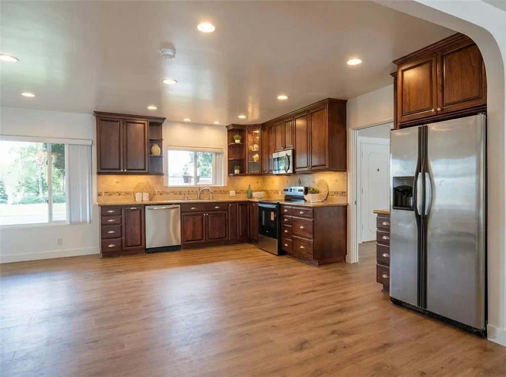 18931 Mayall Street Northridge, CA 91324