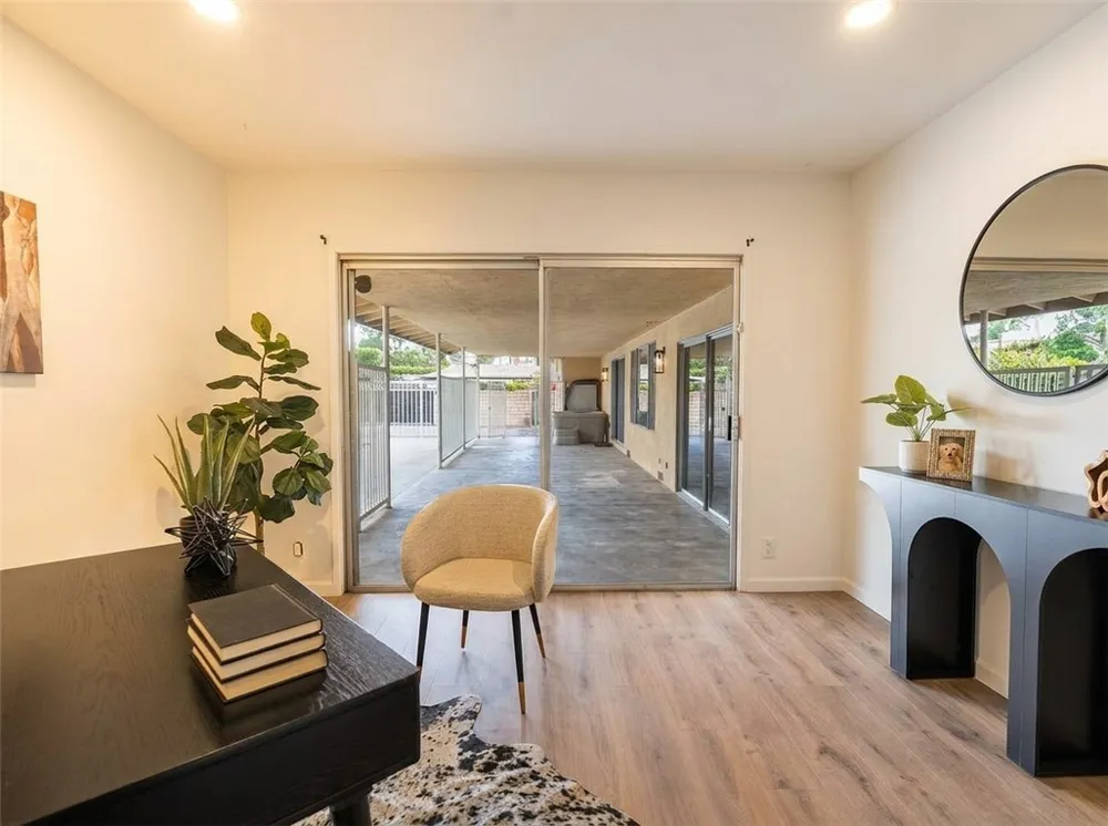 18931 Mayall Street Northridge, CA 91324