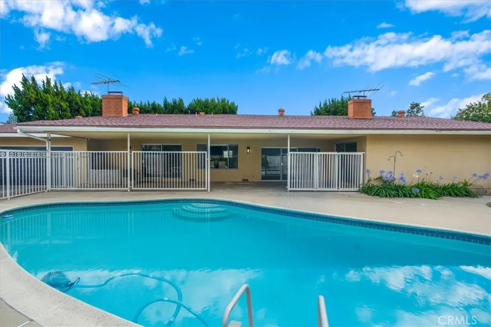 18931 Mayall Street Northridge, CA 91324