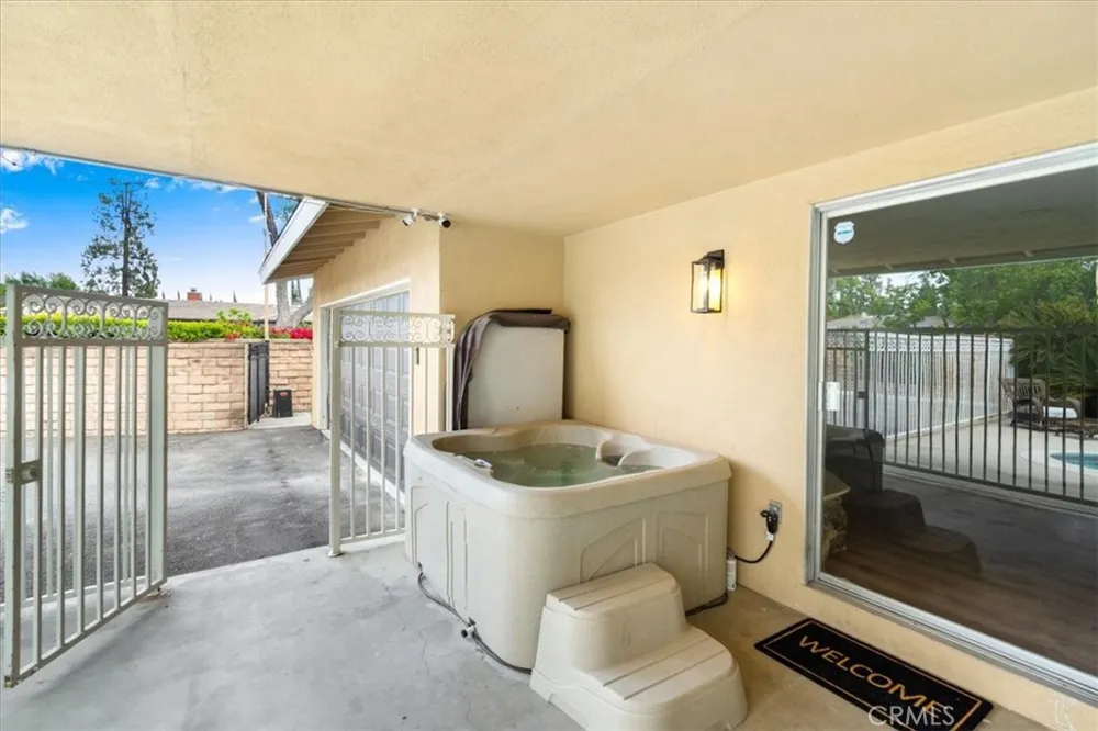 18931 Mayall Street Northridge, CA 91324