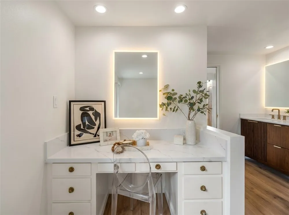 18931 Mayall Street Northridge, CA 91324