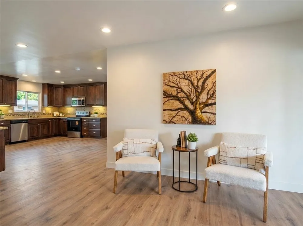 18931 Mayall Street Northridge, CA 91324