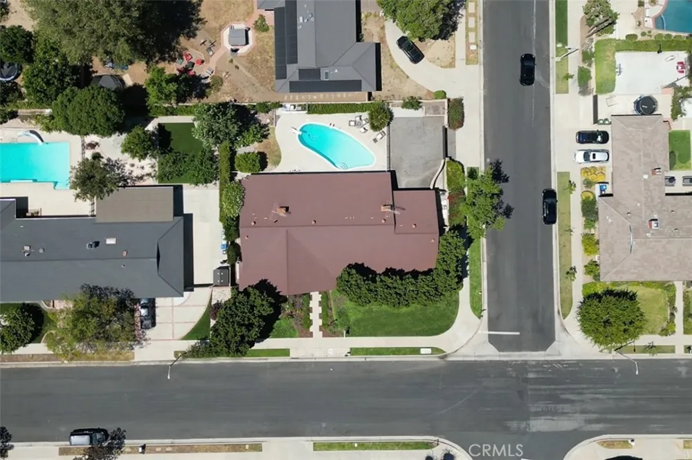 18931 Mayall Street Northridge, CA 91324