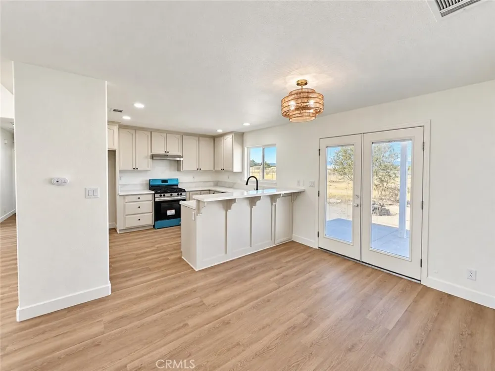 10968 Nambe Apple Valley, CA 92308
