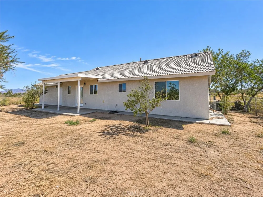 10968 Nambe Apple Valley, CA 92308