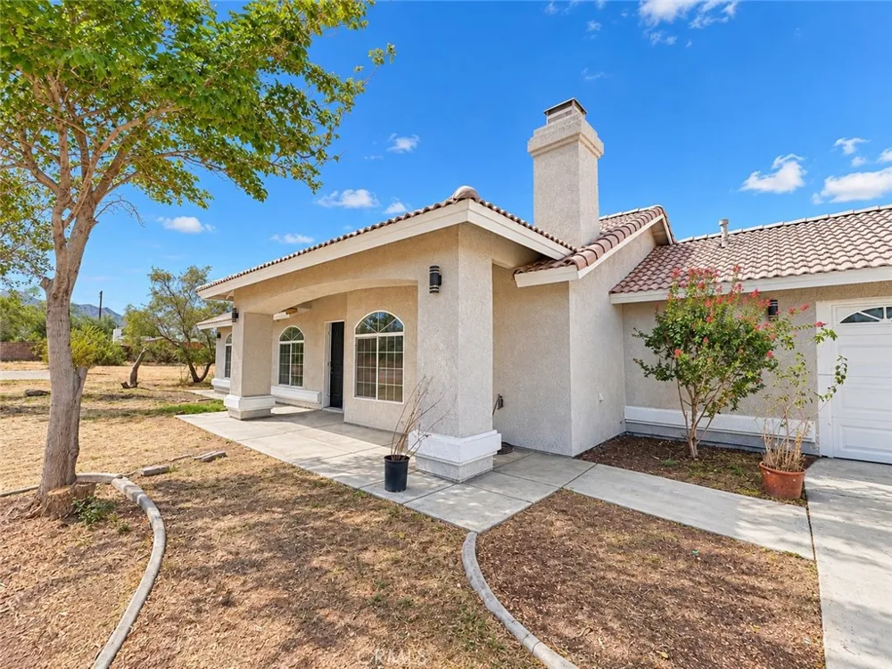 10968 Nambe Apple Valley, CA 92308