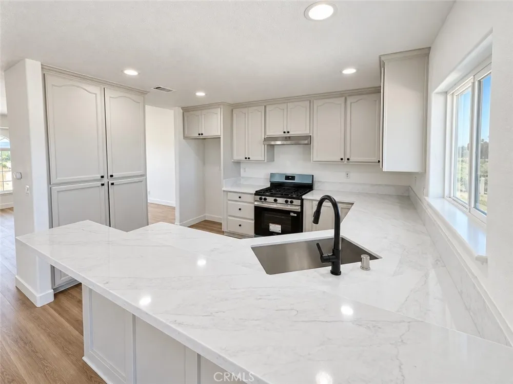 10968 Nambe Apple Valley, CA 92308