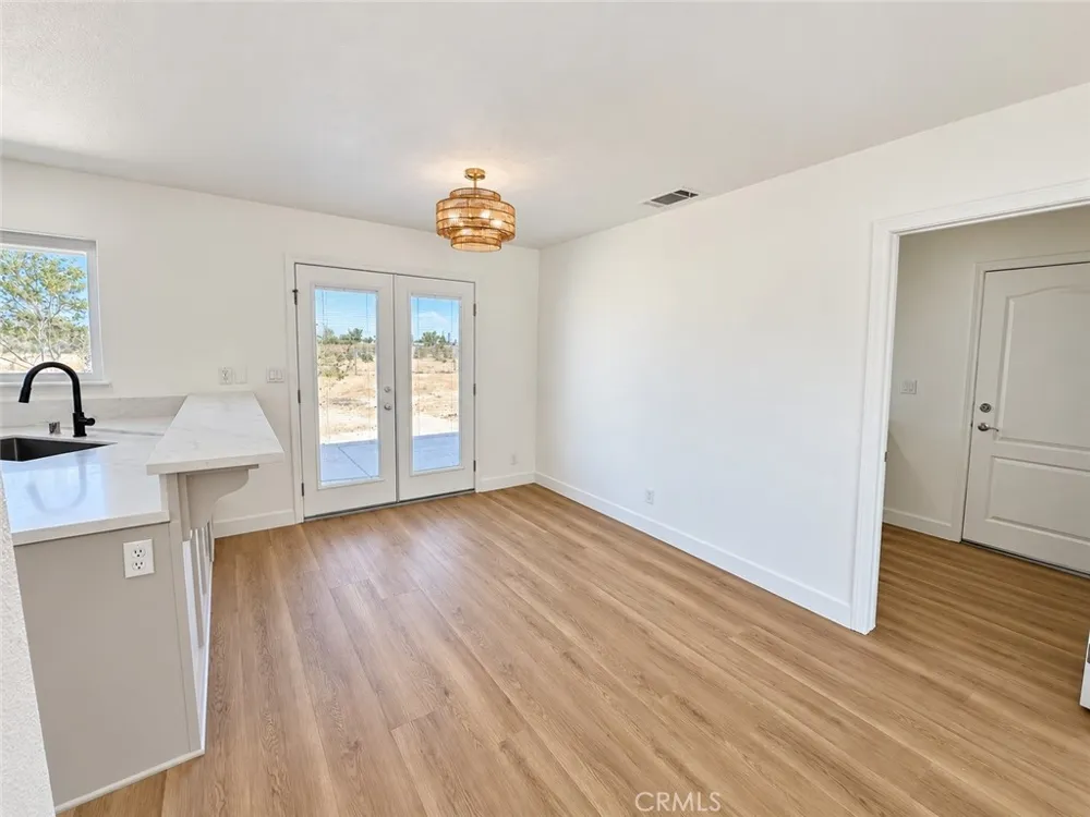 10968 Nambe Apple Valley, CA 92308