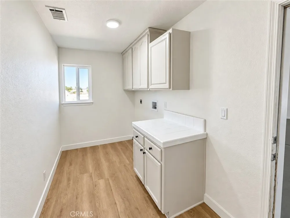 10968 Nambe Apple Valley, CA 92308