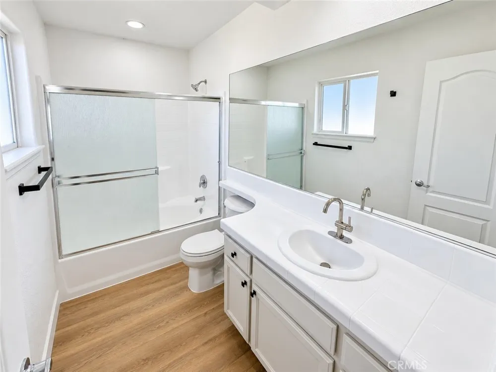 10968 Nambe Apple Valley, CA 92308