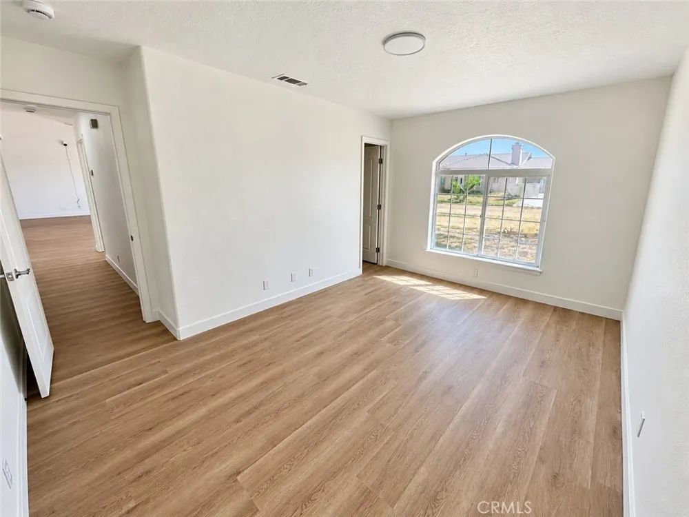 10968 Nambe Apple Valley, CA 92308