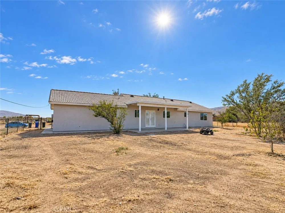 10968 Nambe Apple Valley, CA 92308