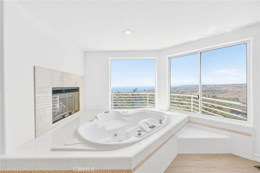 716 Calle Monserrat San Clemente, CA 92672