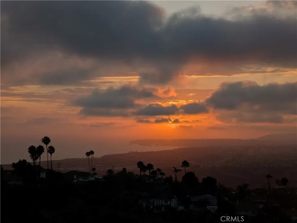 716 Calle Monserrat San Clemente, CA 92672