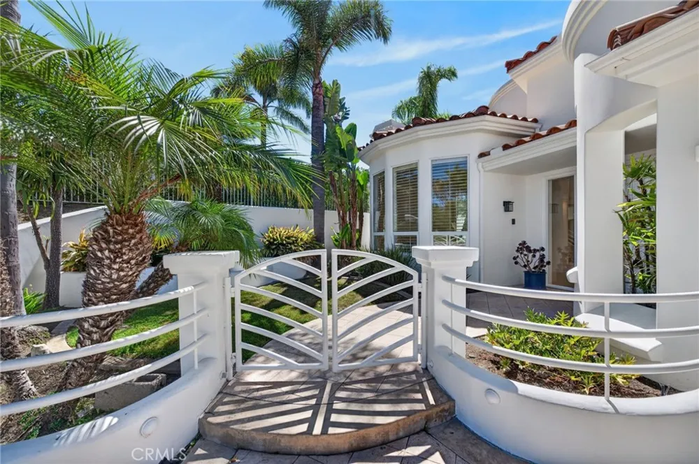 716 Calle Monserrat San Clemente, CA 92672