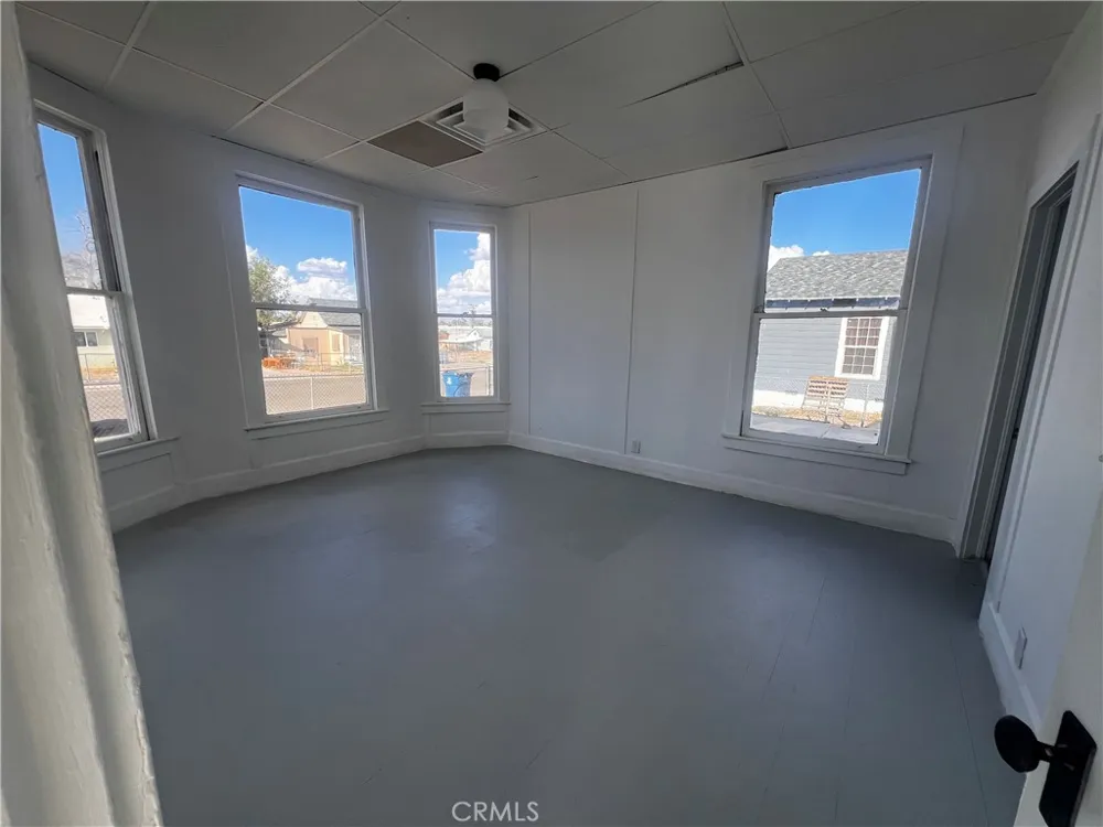 321 Bazoobuth Needles, CA 92363