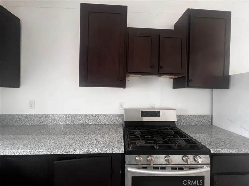 321 Bazoobuth Needles, CA 92363