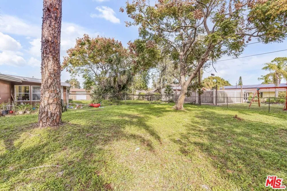 2719 Tavelers Palm Drive 