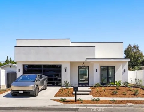228 Costa Mesa Street