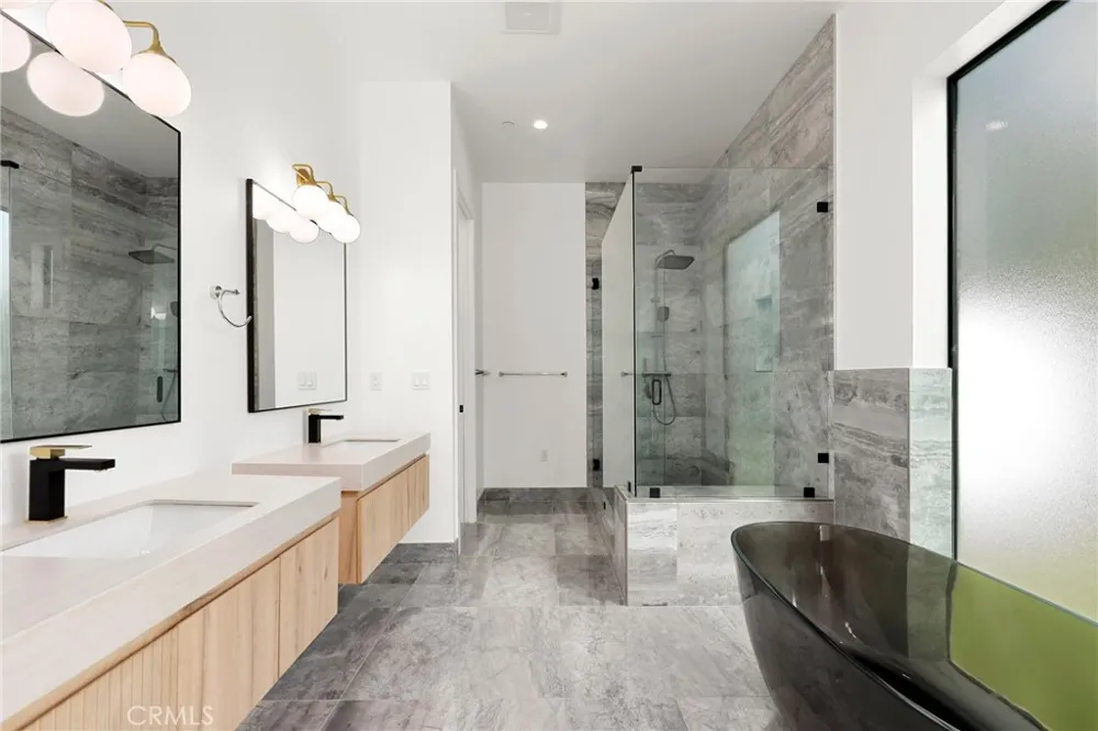 228 Costa Mesa Street Costa Mesa, CA 92627