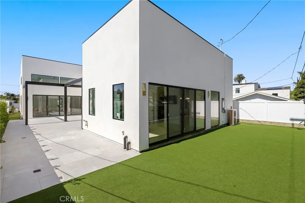 228 Costa Mesa Street Costa Mesa, CA 92627
