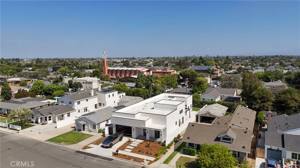228 Costa Mesa Street Costa Mesa, CA 92627