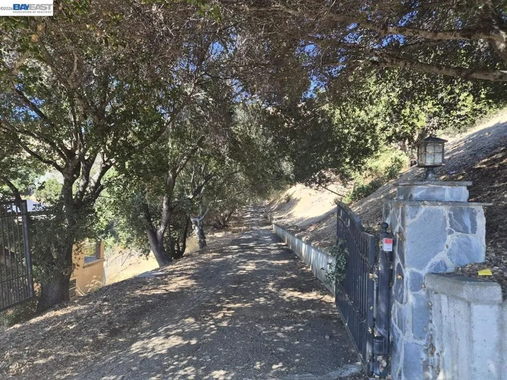 Garin Ave Hayward, CA 94544