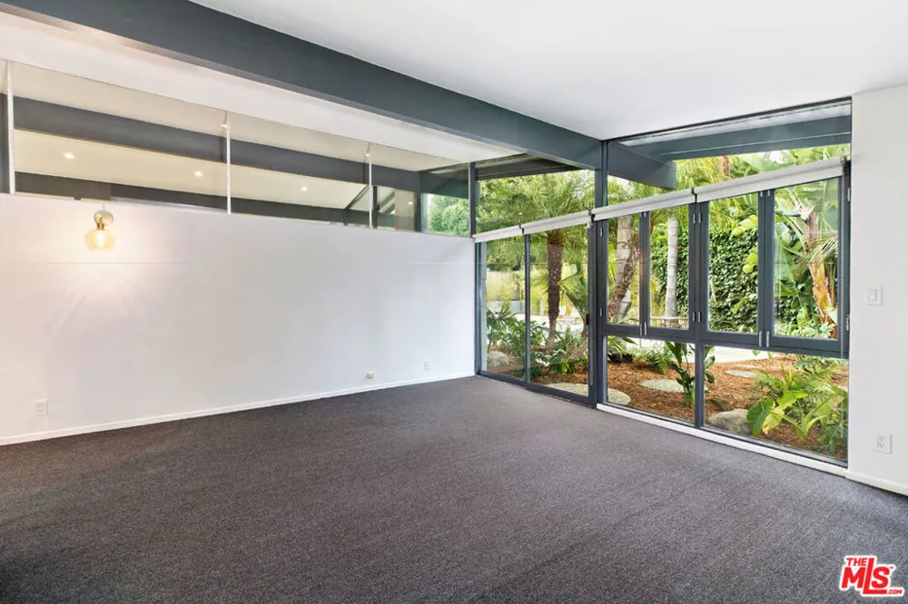 7560 Lolina Lane Los Angeles, CA 90046