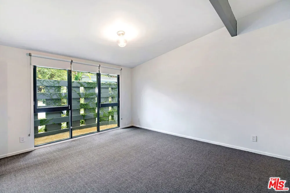 7560 Lolina Lane Los Angeles, CA 90046