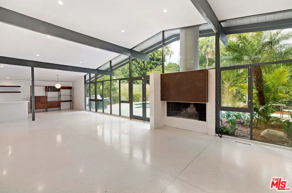 7560 Lolina Lane Los Angeles, CA 90046
