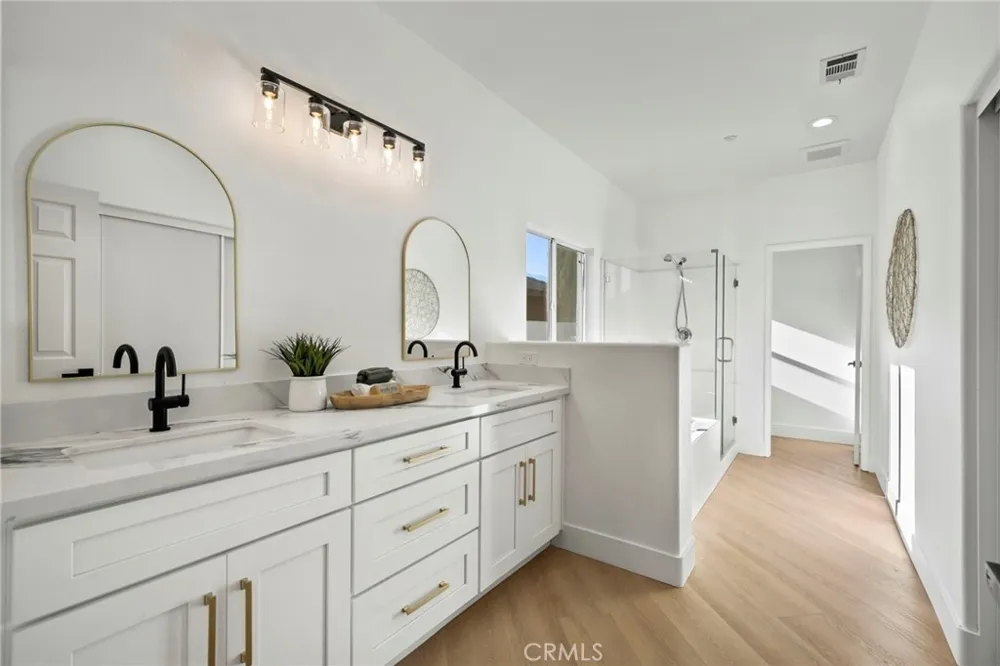 14839 Fairhaven Fontana, CA 92336