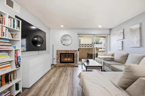 2035 Lakeridge Circle #102
