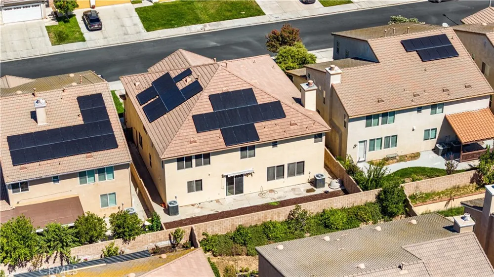 13763 Deerpath Circle Eastvale, CA 92880