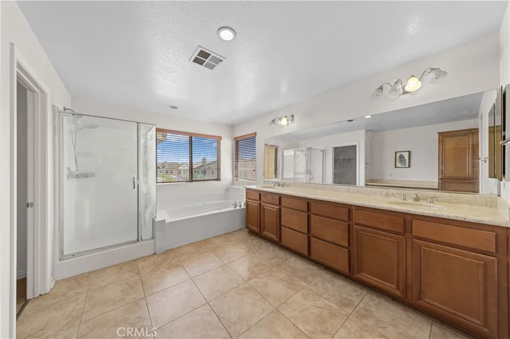 13763 Deerpath Circle Eastvale, CA 92880