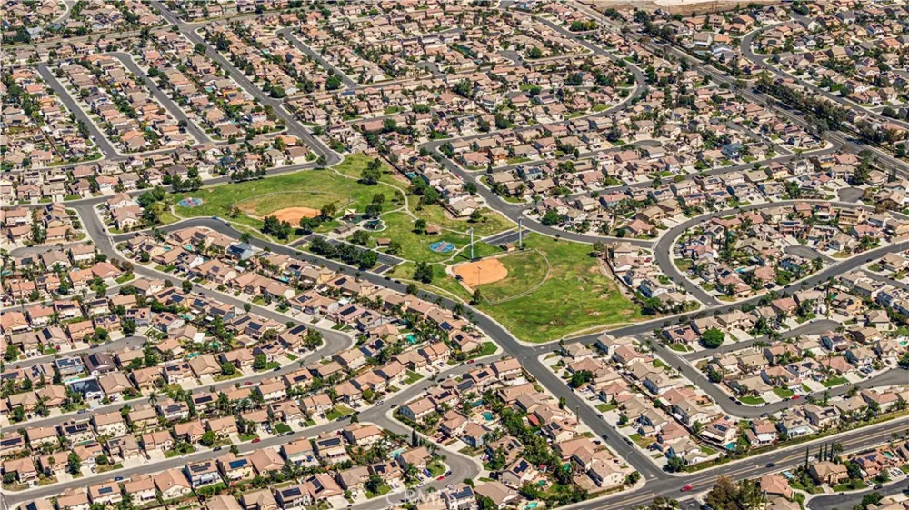 13763 Deerpath Circle Eastvale, CA 92880