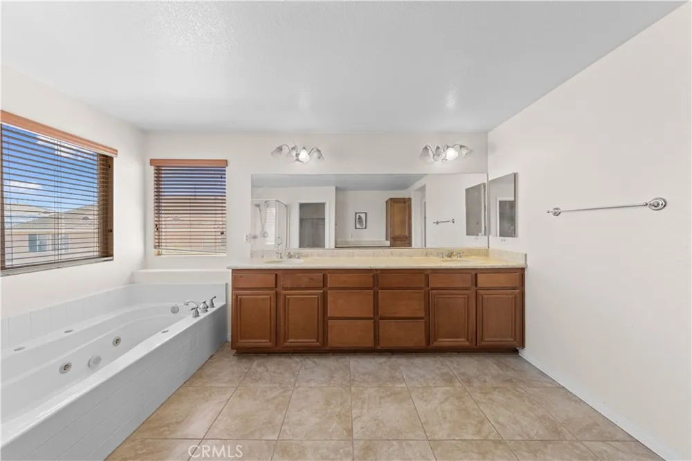 13763 Deerpath Circle Eastvale, CA 92880