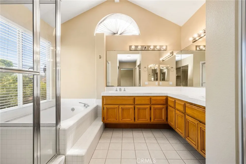 733 S Morningstar Drive Anaheim Hills, CA 92808