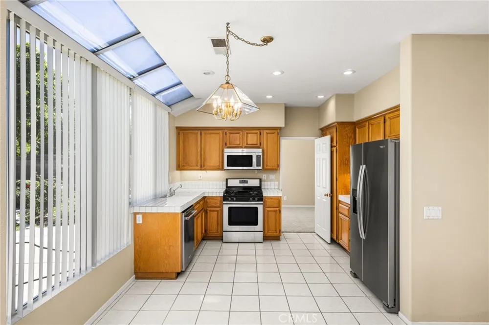 733 S Morningstar Drive Anaheim Hills, CA 92808