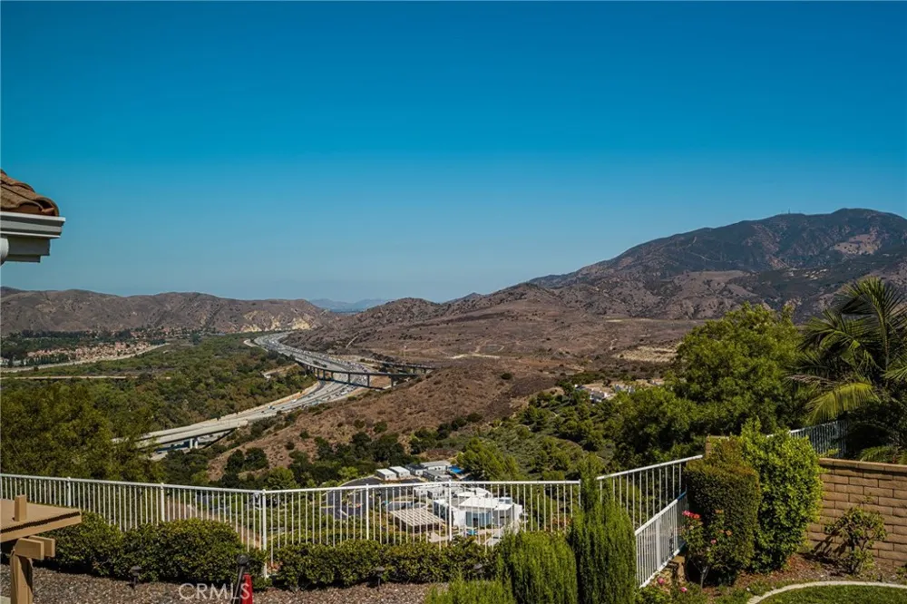 733 S Morningstar Drive Anaheim Hills, CA 92808