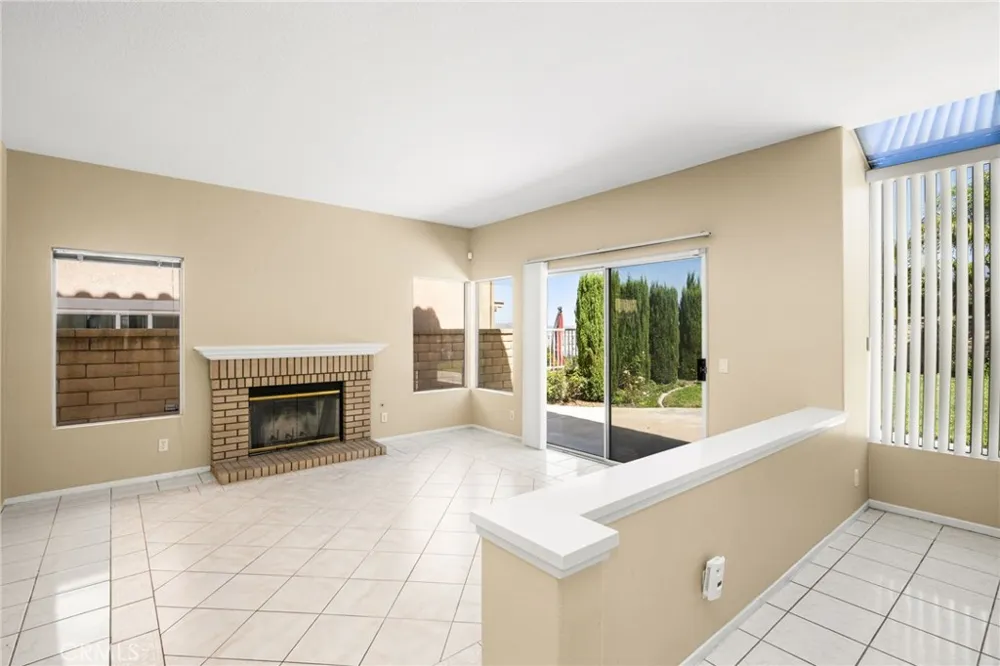 733 S Morningstar Drive Anaheim Hills, CA 92808