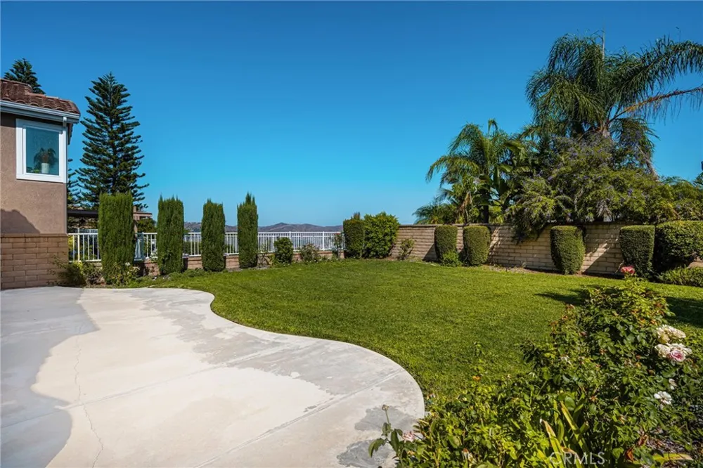 733 S Morningstar Drive Anaheim Hills, CA 92808