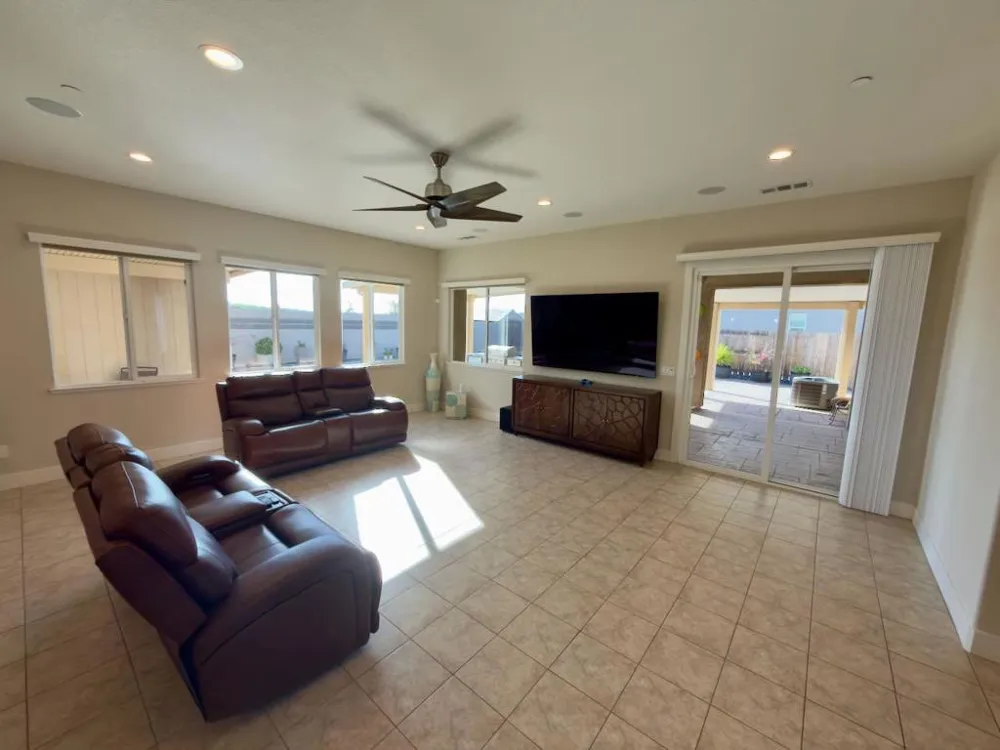 2635 Gantry Drive Manteca, CA 95337