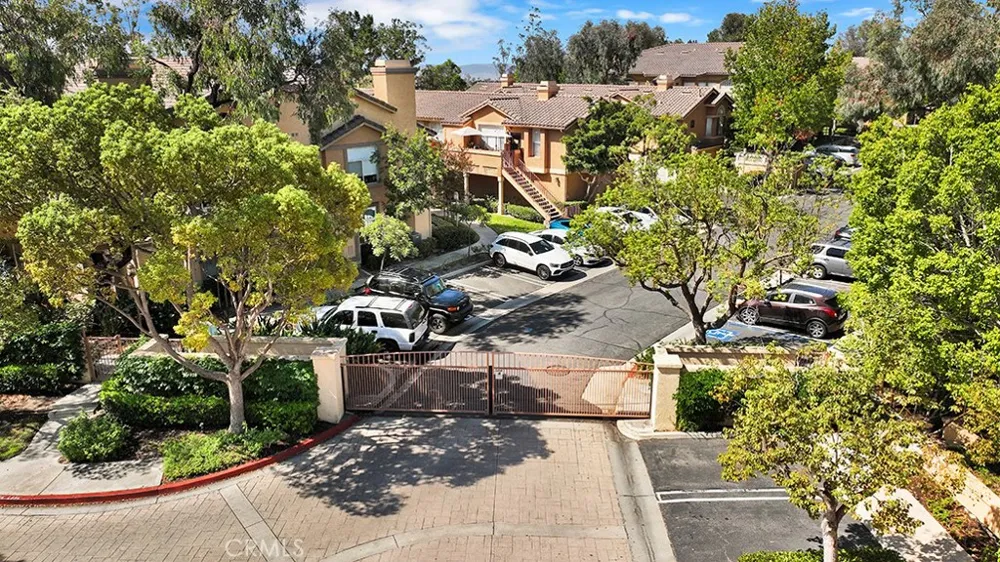 19431 Rue De Valore #12E Lake Forest, CA 92610