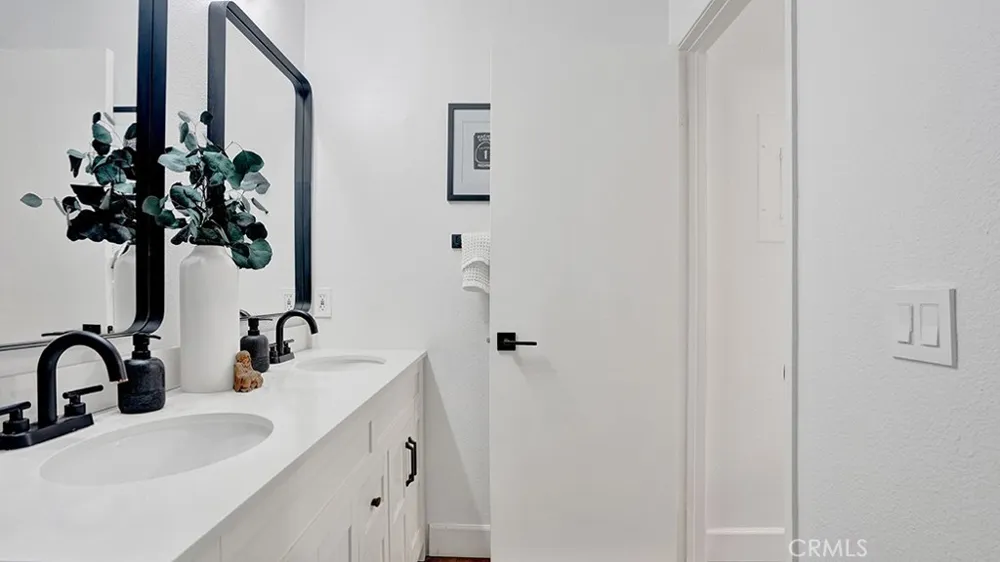 19431 Rue De Valore #12E Lake Forest, CA 92610