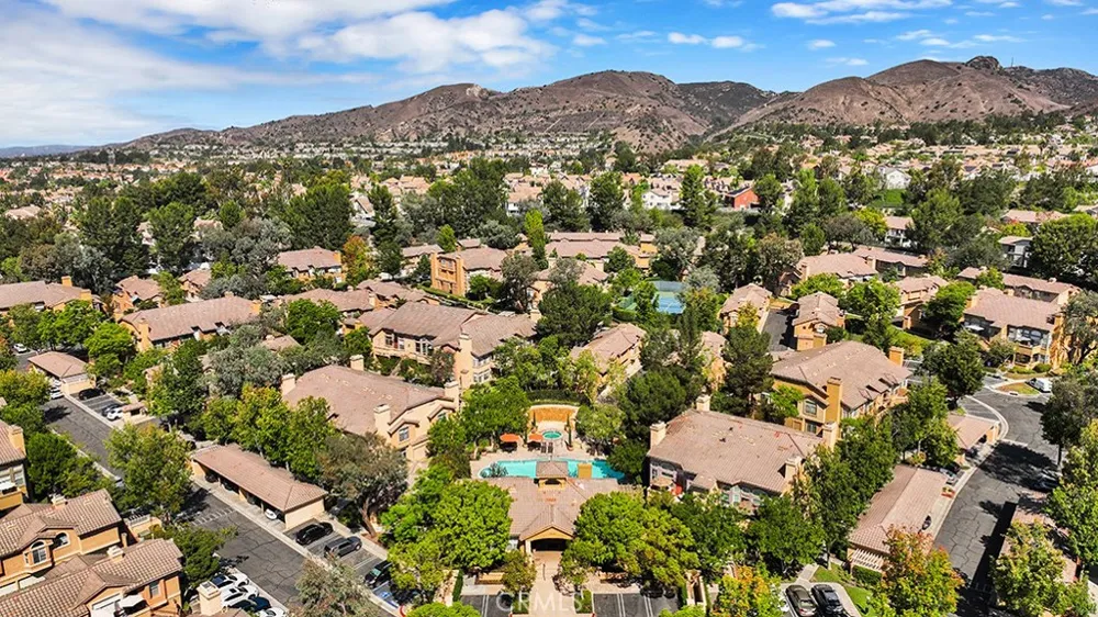 19431 Rue De Valore #12E Lake Forest, CA 92610