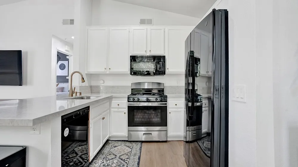 19431 Rue De Valore #12E Lake Forest, CA 92610