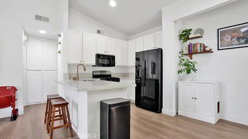 19431 Rue De Valore #12E Lake Forest, CA 92610